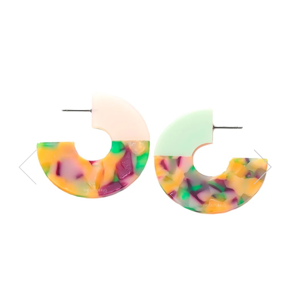 ACRYLIC EARRINGS 💘